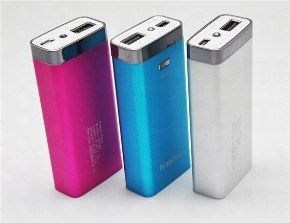 158 购买外携式 6800mah 充电器 , 298 两部, 418 三部,支援多款智能手机,平板电脑及电子产品 ,3 种时尚颜色选择 价值高达 960